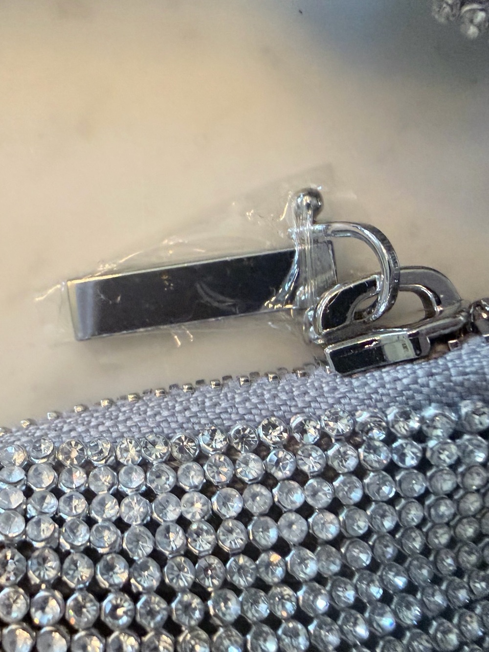 Cult Gaia Hera Nano silver crystal mesh clutch - Picture 4 of 12
